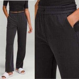 Lululemon  Softstreme High Rise Pant Regular in Black Size 8